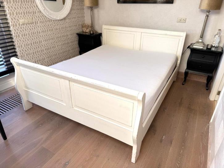 Houten bed + 2 verstelbare lattenbodems en matras 160x200, Huis en Inrichting, Slaapkamer | Bedden, Zo goed als nieuw, Tweepersoons