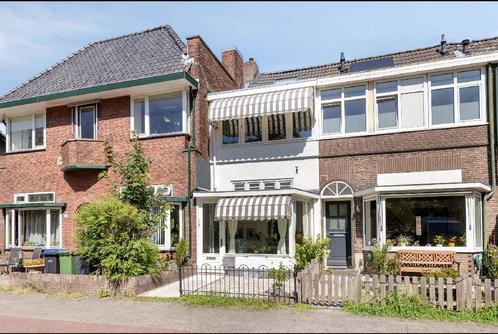 TE KOOP: karaktervolle tussenwoning in hartje Hilversum, Huizen en Kamers, Huizen te koop, Noord-Holland, tot 200 m², Tussenwoning
