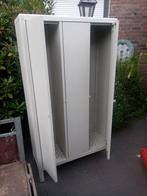 Metalen kast, Ophalen, Zo goed als nieuw