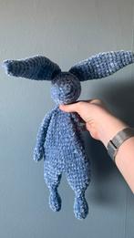 Gehaakt knuffelkonijn - licht blauw, Ophalen of Verzenden, Nieuw, Konijn