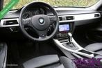 BMW 325i aut Lci Touring High Executive panorama youngtimer, Auto's, Achterwielaandrijving, Gebruikt, Zwart, Bluetooth