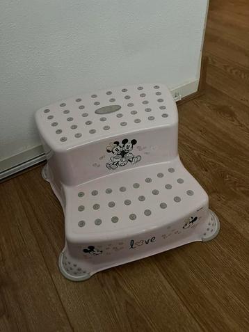Opstapje kind toilet/badkamer lichtroze Mickey/Minnie Mouse beschikbaar voor biedingen