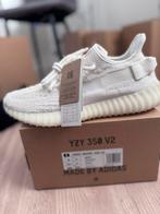 Yeezy 350 wit, Kleding | Heren, Schoenen, Ophalen of Verzenden, Zo goed als nieuw, Wit