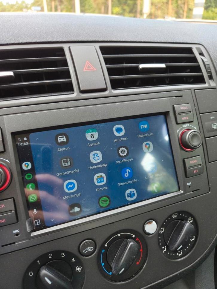 Apple carplay autoradio ford, Auto diversen, Autoradio's, Zo goed als nieuw, Ophalen