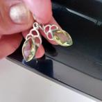 Zilveren Oorbellen met Groene Edelsteen, Hangers, Ophalen of Verzenden, Zo goed als nieuw, Met edelsteen