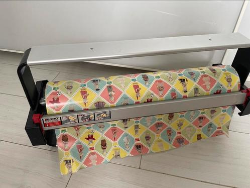 Legro Cadeaupapierrol houder voor rol 50cm, Diversen, Cadeaupapier, Zo goed als nieuw, Ophalen of Verzenden