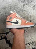 Air jordan 1 mid orange suede 36.5, Ophalen of Verzenden, Oranje, Sneakers of Gympen