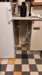 Gezocht: keukenkastje, Huis en Inrichting, Keuken | Keukenelementen, Ophalen, 50 tot 100 cm, Zo goed als nieuw, Minder dan 100 cm