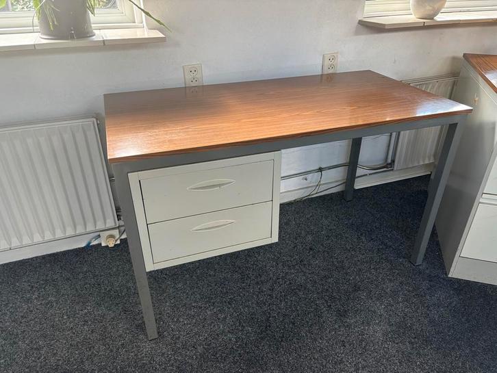 Vintage Bureau met Lades, Huis en Inrichting, Bureaus, Gebruikt, Bureau, Ophalen