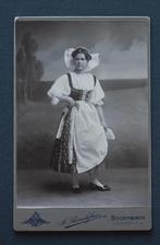 Cabinetfoto - Klederdracht - Mooie jonge vrouw, Verzenden, Foto, Klederdracht, Zo goed als nieuw
