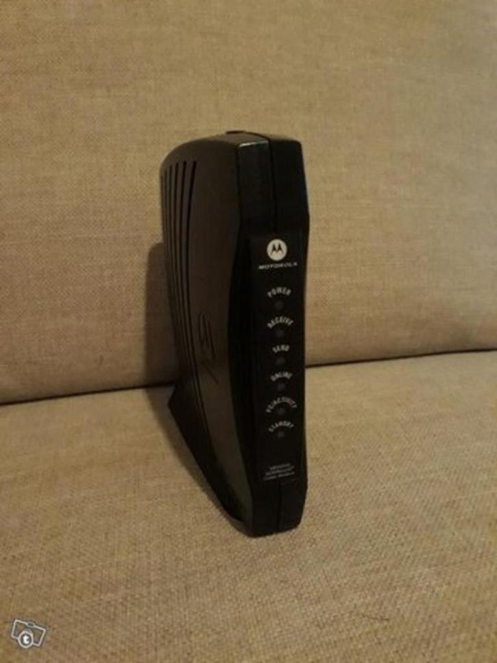 Motorola SB5101E kabelmodem cable modem, Computers en Software, Routers en Modems, Zo goed als nieuw, Ophalen of Verzenden