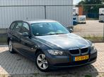 BMW 3-Serie 2.0 318i Touring 2007 Navi Grijs Airco CruiseC., Auto's, BMW, 13 km/l, Achterwielaandrijving, Zwart, 4 cilinders