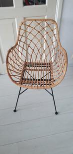 Rieten stoel met metalen poten. Gratis, Huis en Inrichting, Stoelen, Ophalen, Gebruikt, Bruin, Vintage