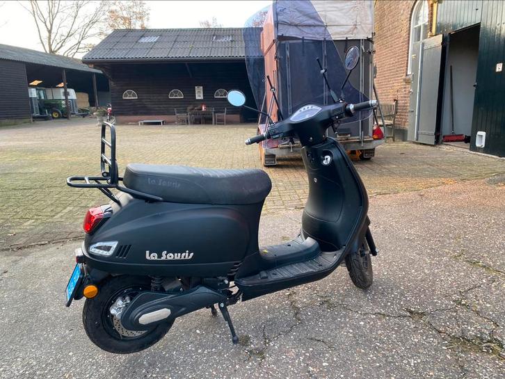 La Souris E-sourini. Elektrisch weinig gebruikt., Fietsen en Brommers, Snorfietsen en Snorscooters, Zo goed als nieuw, Overige merken
