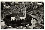 Ned. Herv. Kerk, Spijk [Gr.] - vanuit de lucht - 1964 gelope, Verzamelen, Ansichtkaarten | Nederland, Ophalen of Verzenden, Voor 1920