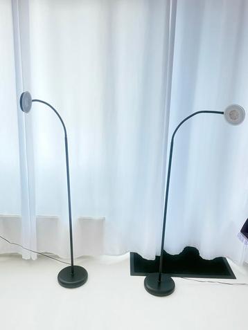 LED Vloerlamp - Turn Around Design beschikbaar voor biedingen