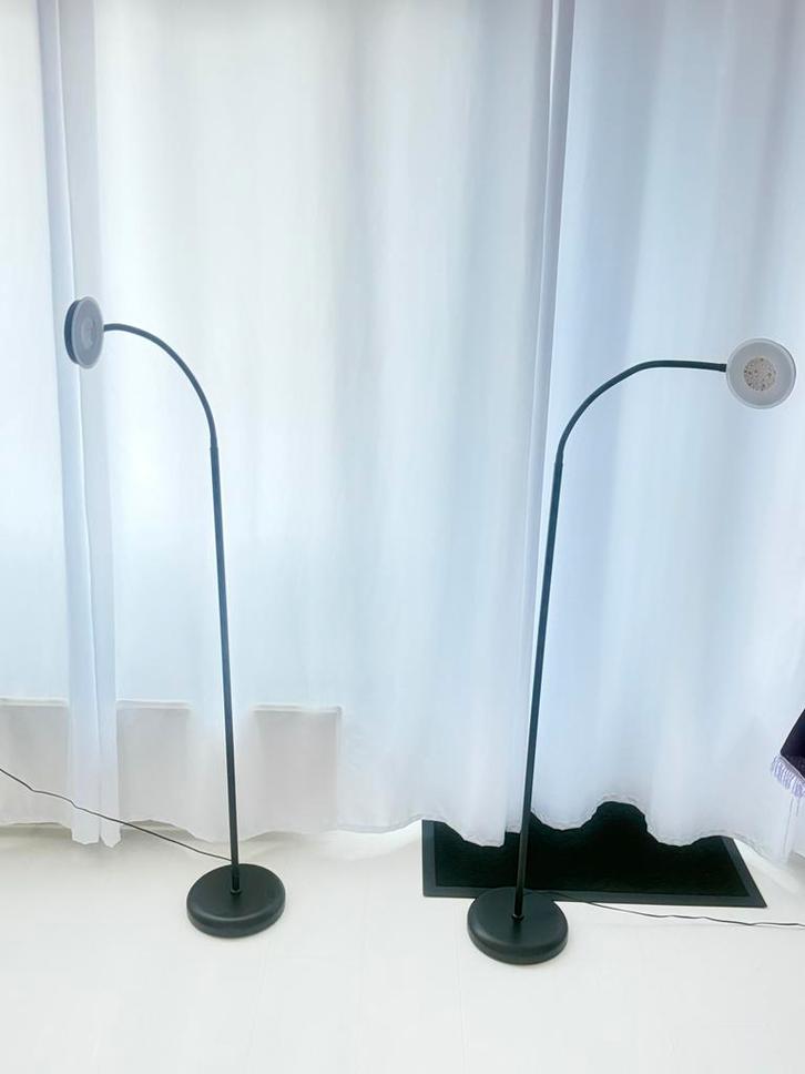 LED Vloerlamp - Turn Around Design, Huis en Inrichting, Lampen | Vloerlampen, Zo goed als nieuw, 150 tot 200 cm, Metaal, Ophalen