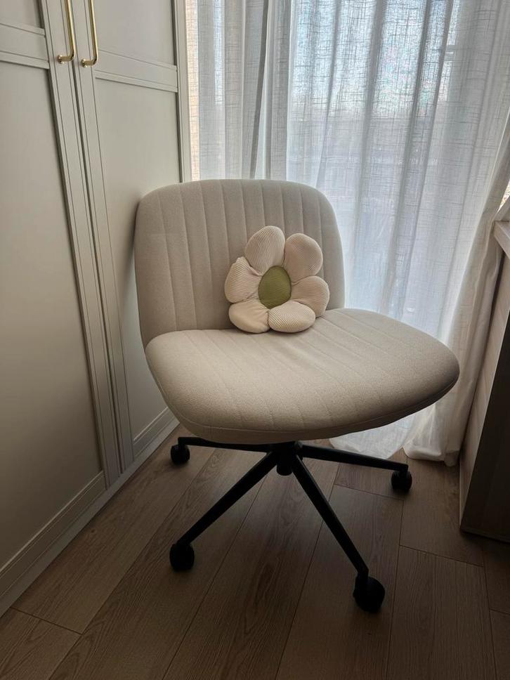 Beige Bureaustoel - TikTok Viral, Zo Goed Als Nieuw!, Huis en Inrichting, Bureaustoelen, Zo goed als nieuw, Bureaustoel, Beige