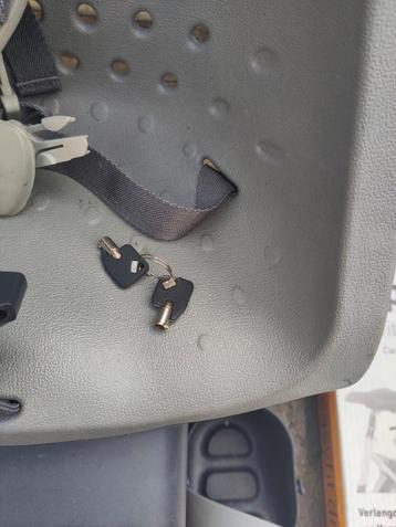 Yepp Achterzitje + Montage Set beschikbaar voor biedingen