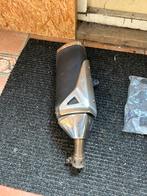 Suzuki GSR 750 uitlaat en kentekenplaathouder, Ophalen of Verzenden