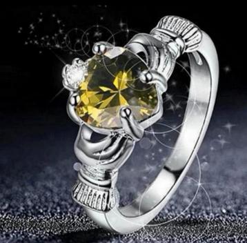 Verguld zilver zilveren ring Dames Vrouwen 18 + steentje beschikbaar voor biedingen