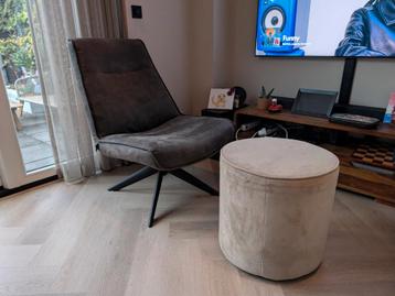 Relax Fauteuil + Poef van WOOD beschikbaar voor biedingen