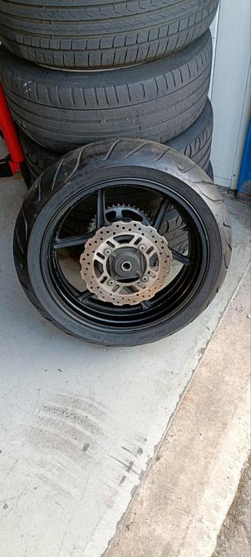 Kawasaki z750 achterwiel met band beschikbaar voor biedingen