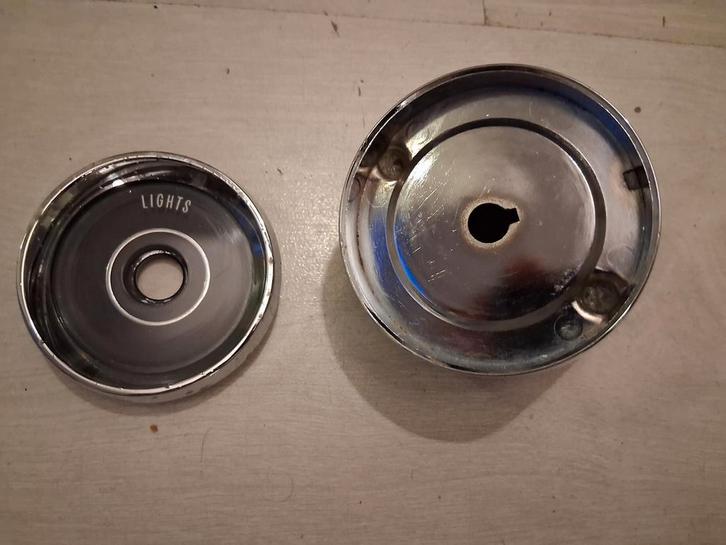 Cadillac Sedan De Ville 1963  houder 2 delig lichtschakelaar, Auto-onderdelen, Dashboard en Schakelaars, Cadillac, Gebruikt, Ophalen of Verzenden