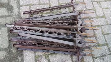 20 bruine weide paaltjes 60 centimeter  beschikbaar voor biedingen