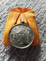 Defensie Juliana medaille trouwe dienst, Postzegels en Munten, Penningen en Medailles, Ophalen of Verzenden, Overige materialen