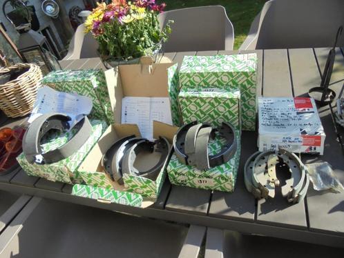 Remschoenen R4 voor 200x36 en 228x42+achter 180x32, Auto-onderdelen, Remmen en Aandrijving, Citroën, Oldtimer onderdelen, Overige automerken