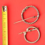 Twee antieke zilveren mantelspelden, Ophalen of Verzenden