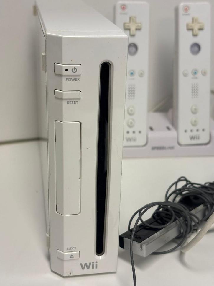 Nintendo Wii Console + 2 Controllers + Accessoires, Spelcomputers en Games, Spelcomputers | Nintendo Wii, Gebruikt, Met 2 controllers