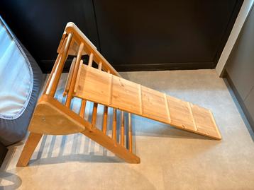 Houten binnen klimrek met glijbaan / loopplank inklapbaar beschikbaar voor biedingen