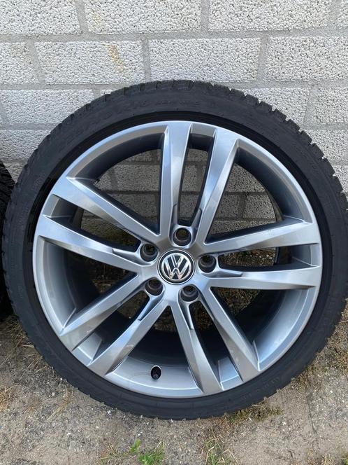 Volkswagen salvador 18 inch winterbanden, Auto-onderdelen, Banden en Velgen, Winterbanden, 18 inch, 215 mm, Ophalen
