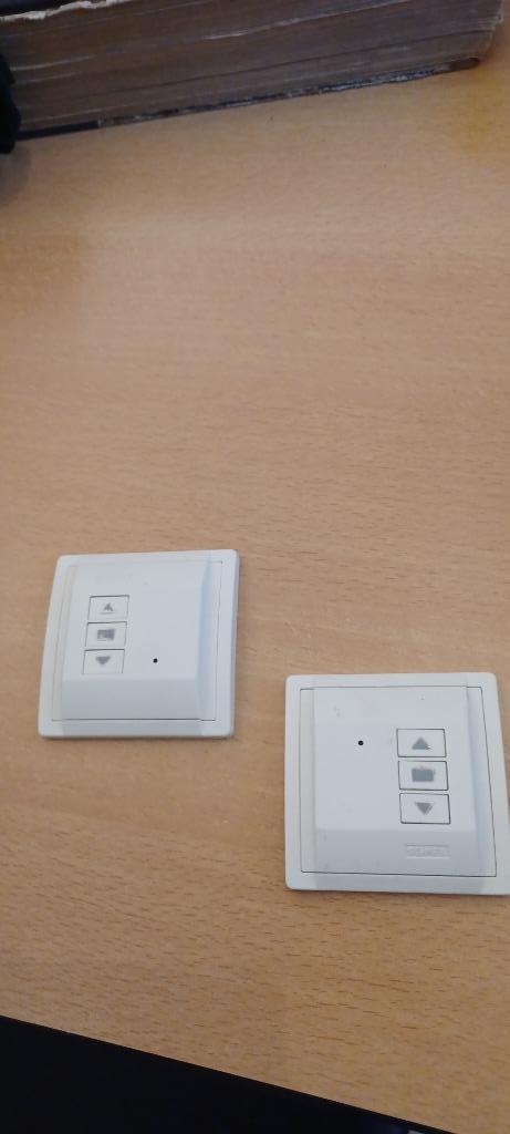 (Draadloos) bedieningen scherm rolluik screen etc etc, Doe-het-zelf en Verbouw, Rolluiken, Minder dan 100 cm, Minder dan 100 cm