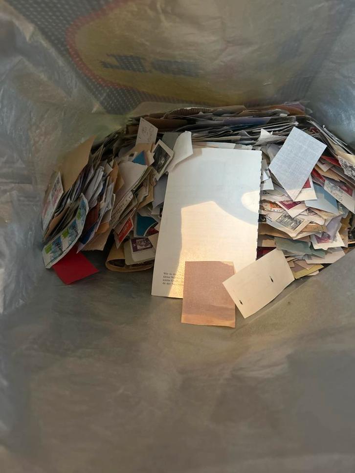 Partij ongesorteerde postzegels, Postzegels en Munten, Postzegels | Volle albums en Verzamelingen, Nederland en Buitenland, Ophalen of Verzenden