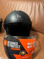 Helm: MT Helmets matt zwart, Fietsen en Brommers, Brommerhelmen, Ophalen of Verzenden, Zo goed als nieuw, Medium, MT HELMETS(goedgekeurd voor brommers/scooters )