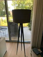 staande schemerlamp, Huis en Inrichting, Lampen | Vloerlampen, Ophalen, Gebruikt, Metaal, Modern