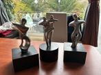 Ensemble van 3 Metalen Dansende Beelden, Ophalen