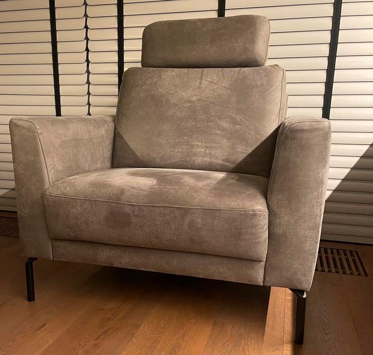 Zacht grijze Fateuil met hoofdsteun, Huis en Inrichting, Fauteuils