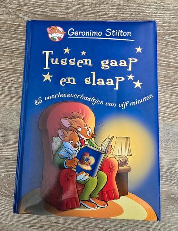 Geronimo Stilton - Tussen gaap en slaap beschikbaar voor biedingen