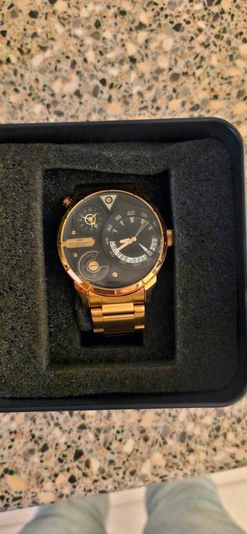 Rotorcraft horloge beschikbaar voor biedingen