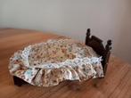 Sylvanian families 'antiek 'bed compleet, Verzamelen, Ophalen of Verzenden, Zo goed als nieuw, Poppenhuis