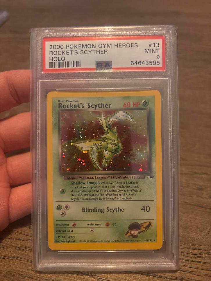 Rocket's Scyther Holo Gym Heroes PSA 9, Hobby en Vrije tijd, Verzamelkaartspellen | Pokémon, Zo goed als nieuw, Losse kaart, Foil