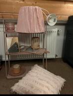 Kleine Boekenkast met Accessoires, Met plank(en), Ophalen of Verzenden, Zo goed als nieuw, Minder dan 100 cm