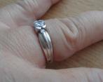 zilveren luxe ring met heldere steen [936], Verzenden, Zo goed als nieuw, 17 tot 18, Dame