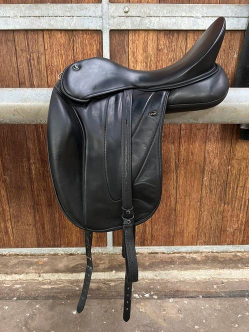 Wow dressuur zadel te koop, Dieren en Toebehoren, Paarden en Pony's | Zadels, Zo goed als nieuw, Dressuur, Ophalen of Verzenden