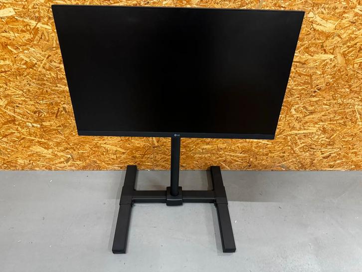 LG 27TQ615S-PZ TV met Standaard & Afstandsbediening - ReK4, Audio, Tv en Foto, Televisies, Gebruikt, LED, 100 cm of meer, Full HD (1080p)