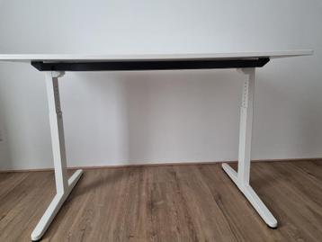 Verstelbaar bureau